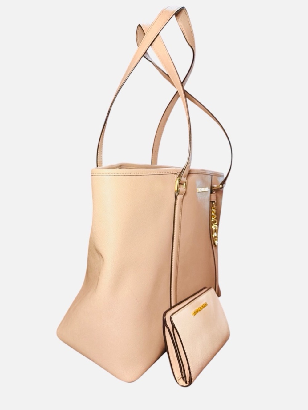 Michael Kors Pink Leather Tote with Matching Wallet - Picture 2 of 15